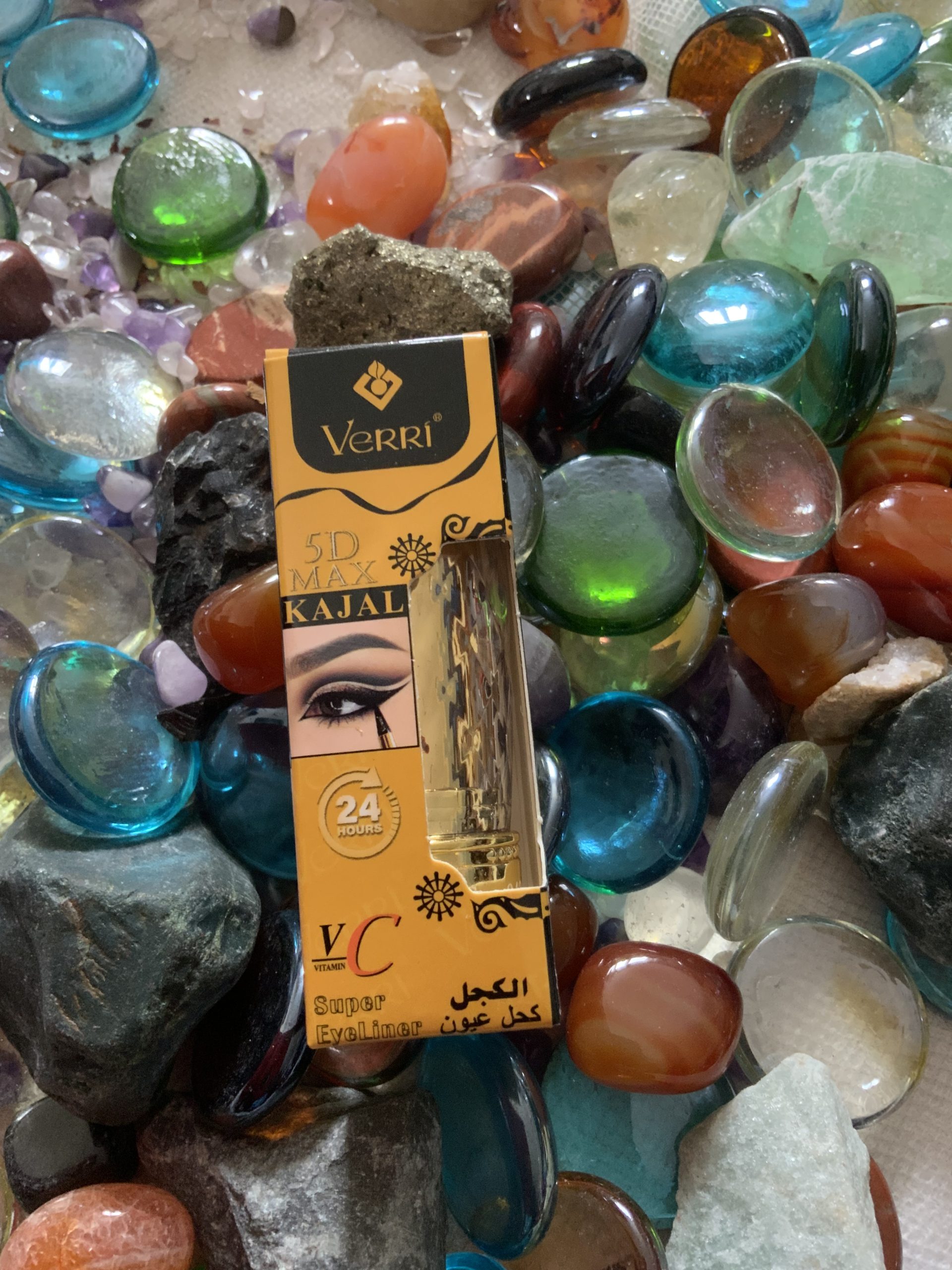 Ultra-smooth lasting Kajal